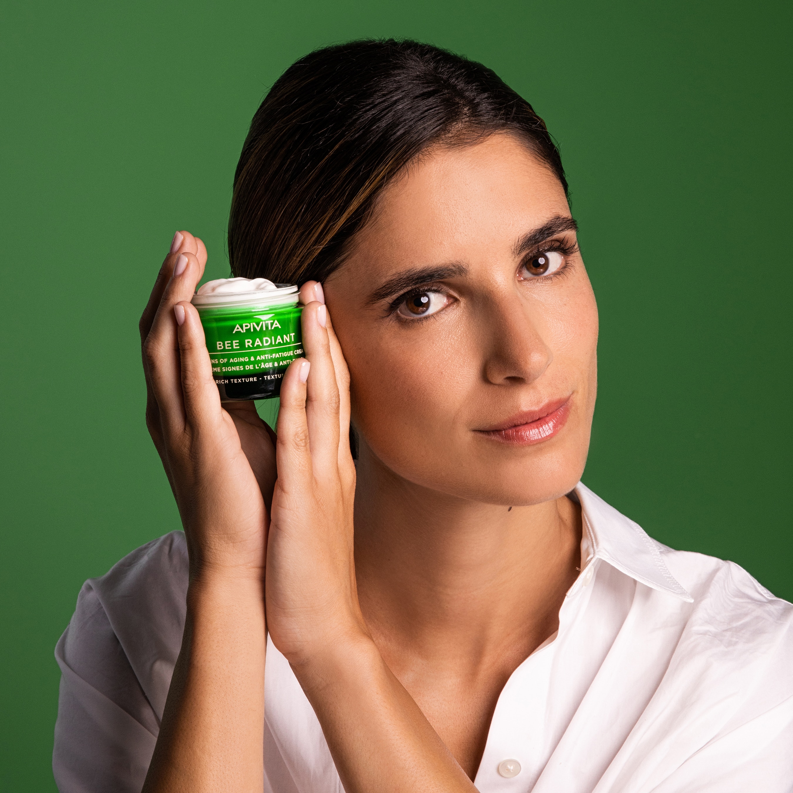 APIVITA - BEE RADIANT Κρέμα για Σημάδια Γήρανσης & Ξεκούραστη Όψη με Λευκή Παιώνια & Πατενταρισμένη Πρόπολη (πλούσια υφή) - 50ml